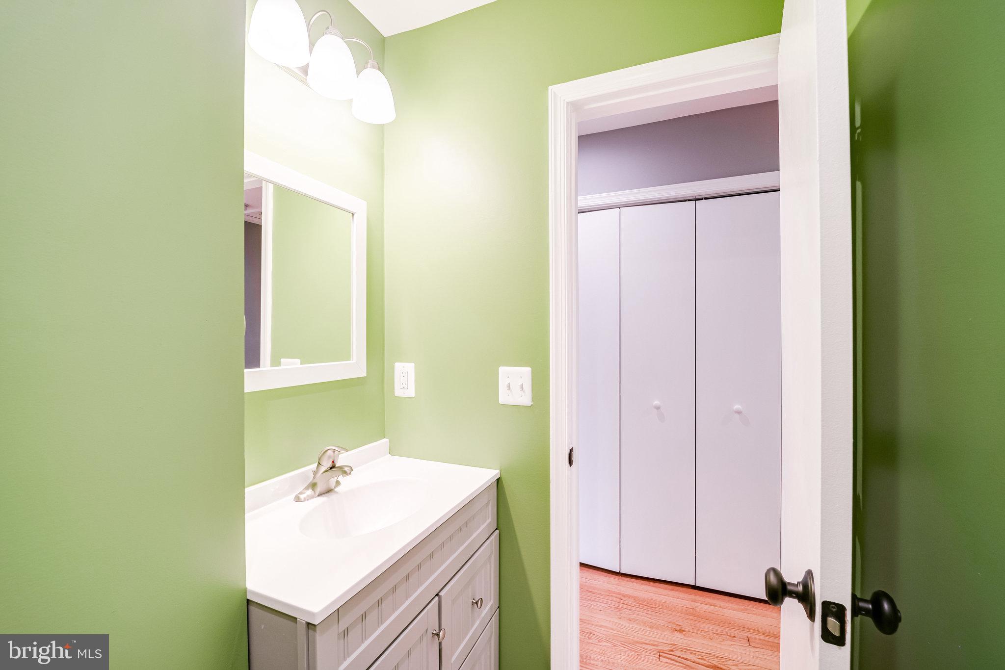 SUNSET MANOR - Residential Lease