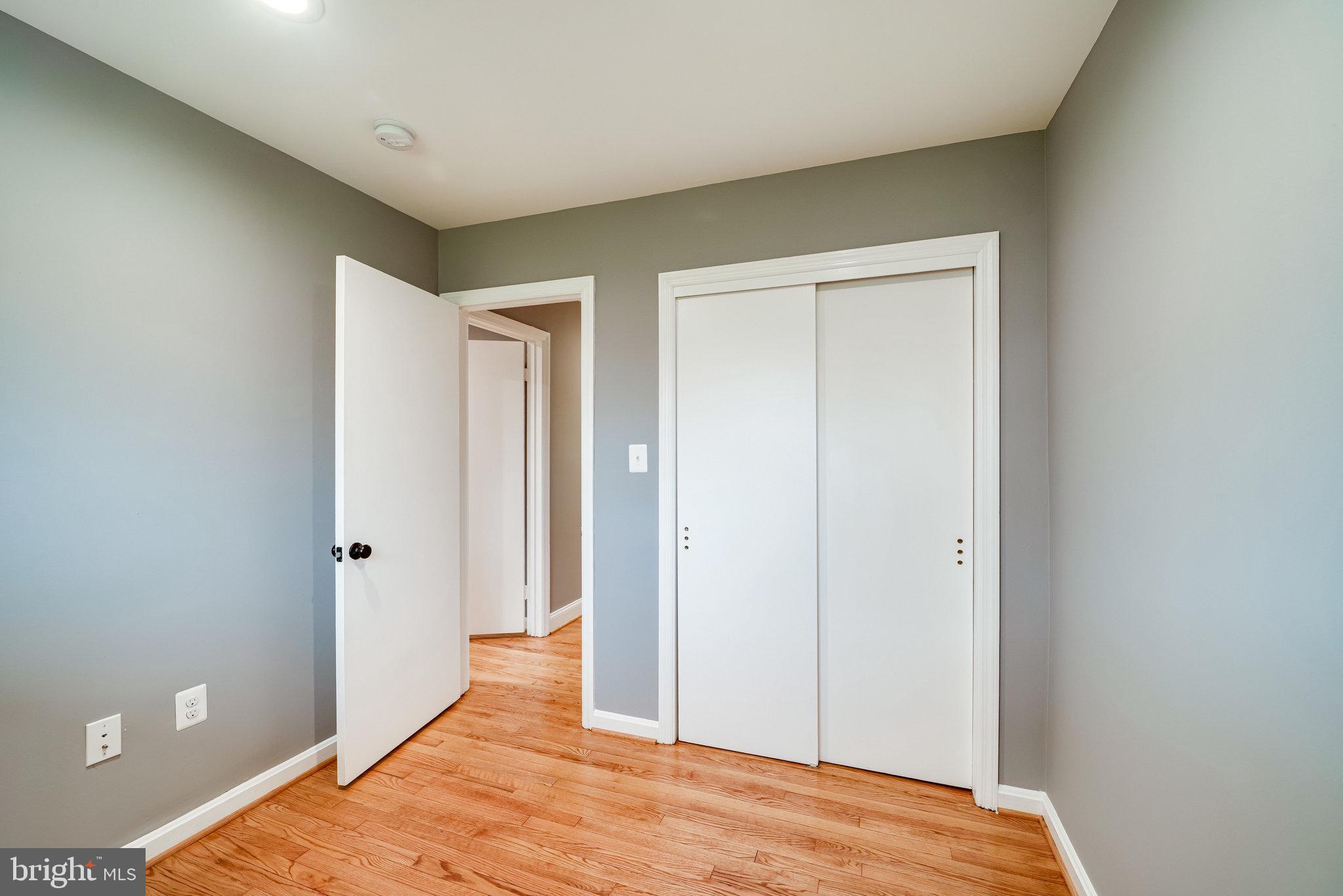 SUNSET MANOR - Residential Lease