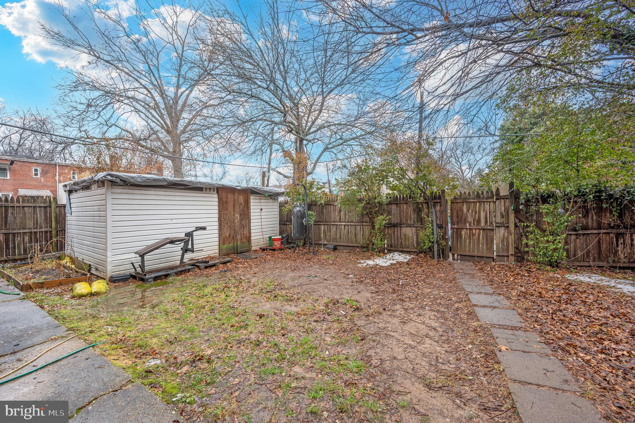 4208 FOOTE STREET NE