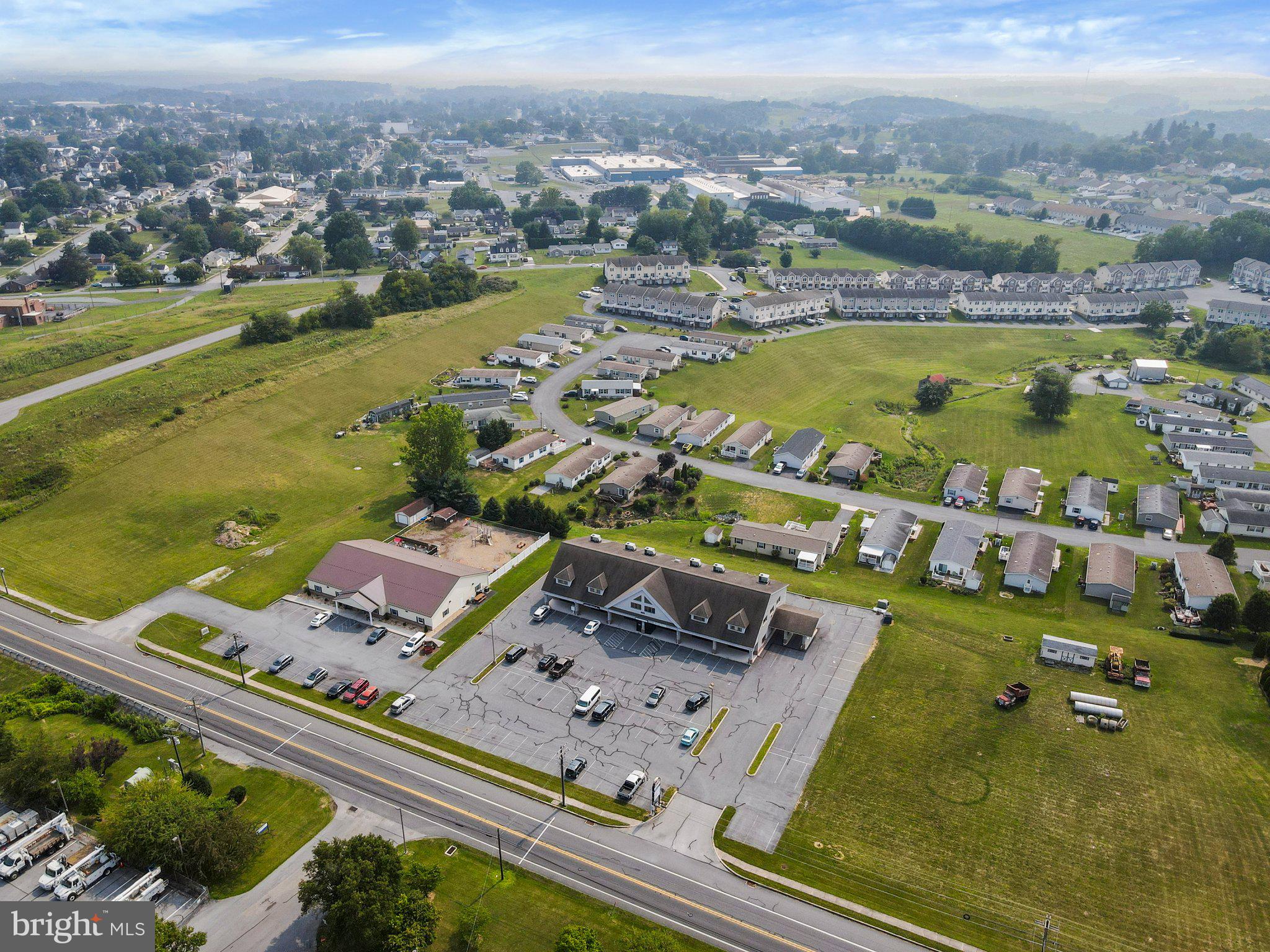 MEADOW BREEZE - Commercial Lease