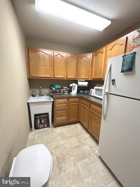 MEADOW BREEZE - Commercial Lease