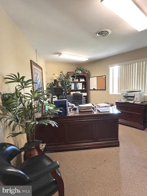 MEADOW BREEZE - Commercial Lease