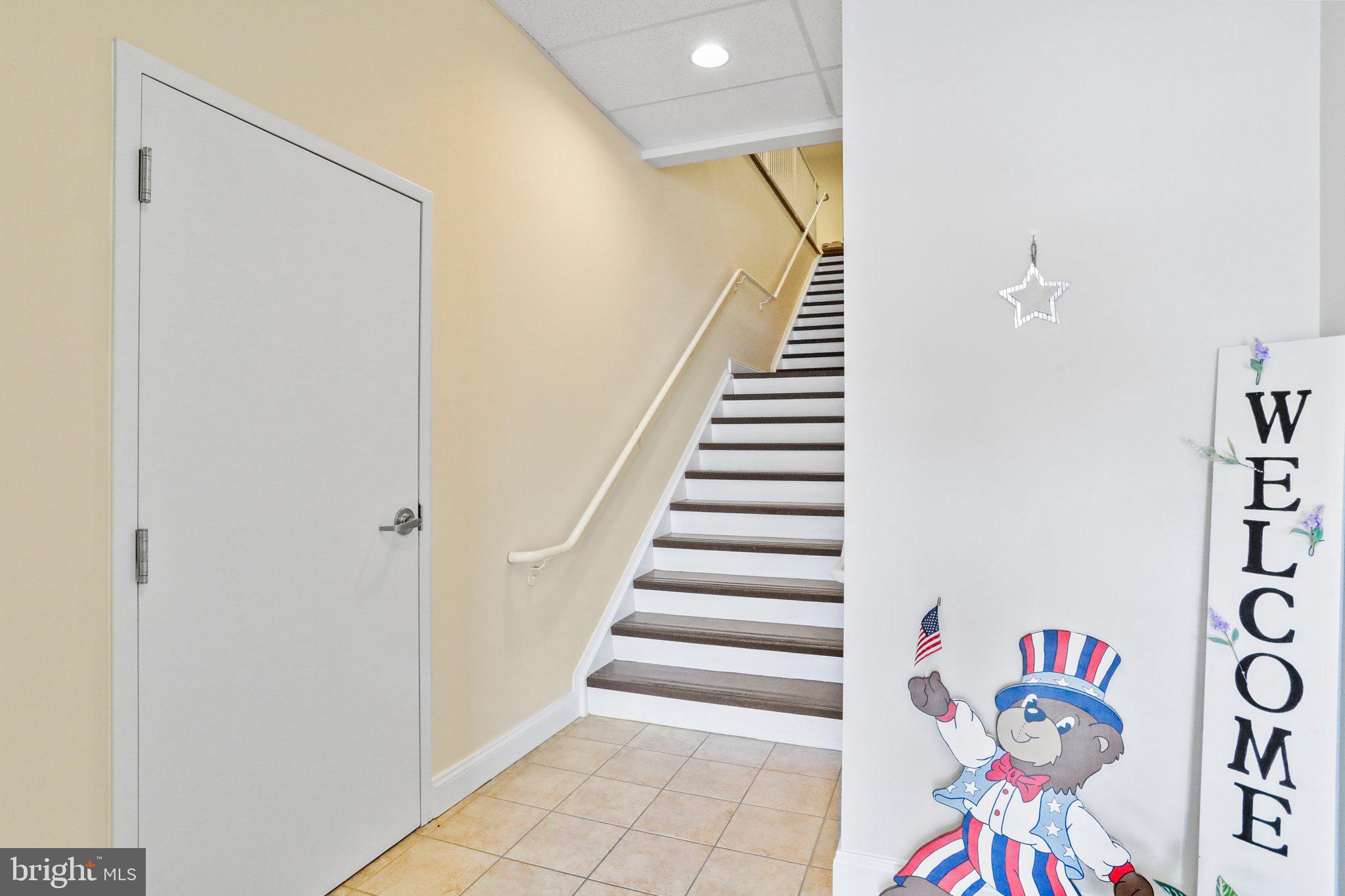 MEADOW BREEZE - Commercial Lease