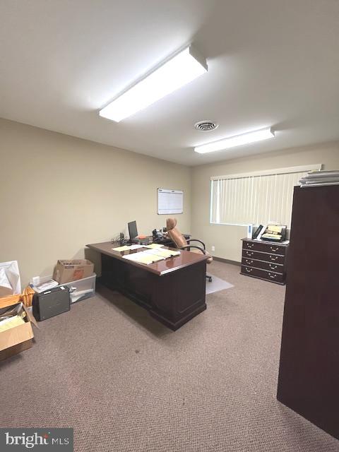 MEADOW BREEZE - Commercial Lease