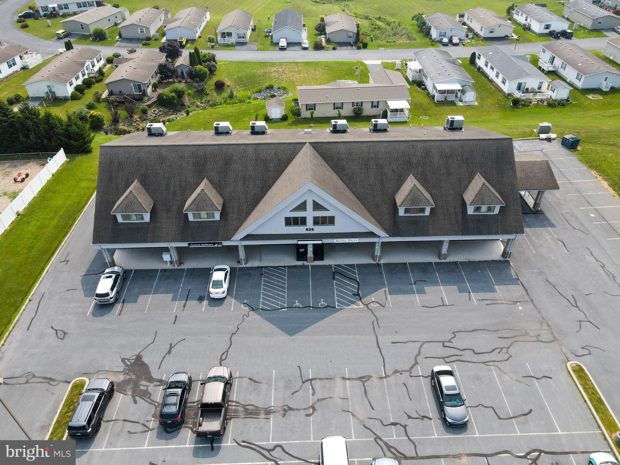 MEADOW BREEZE - Commercial Lease