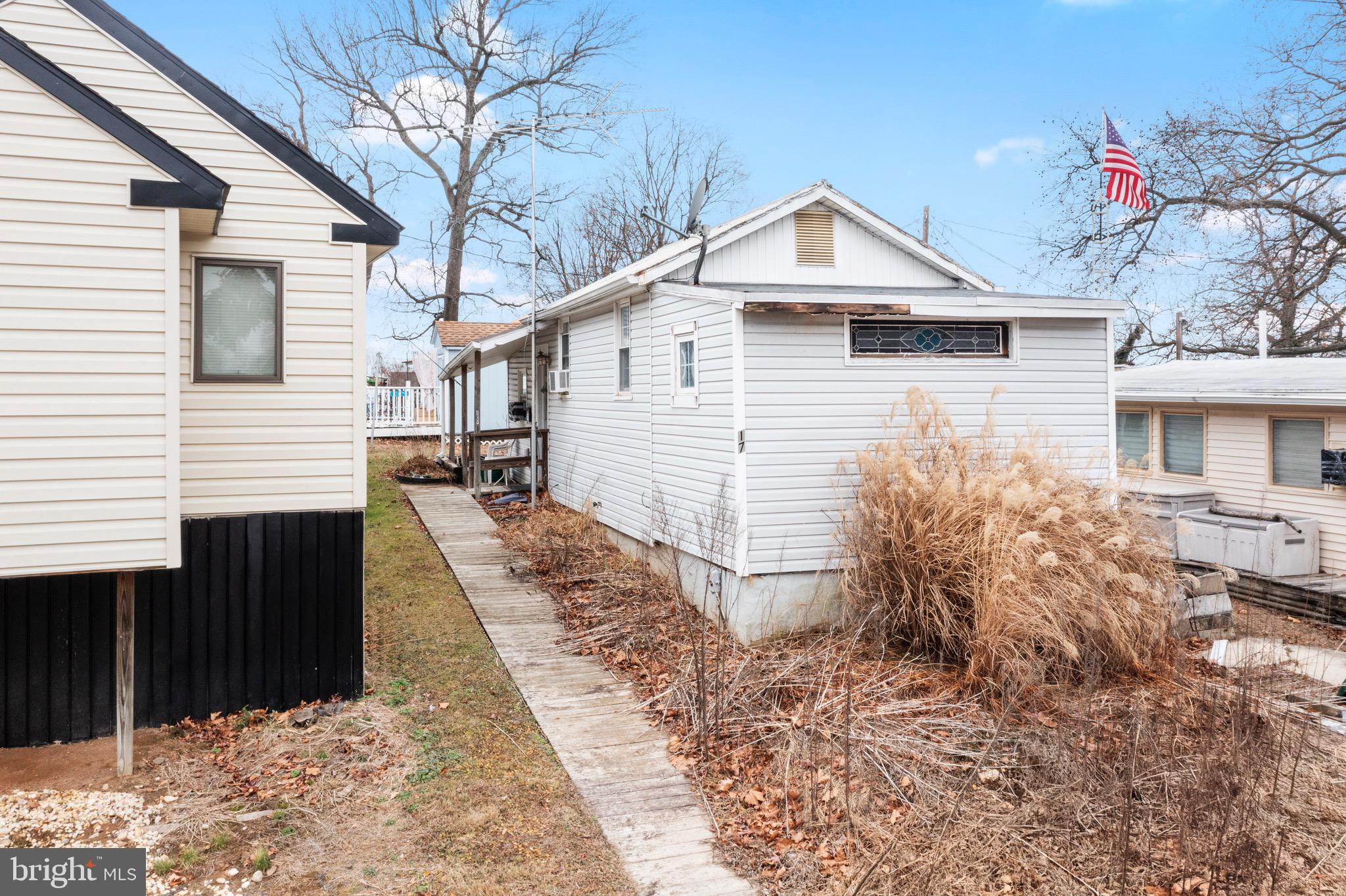 CRYSTAL BEACH MANOR - Residential