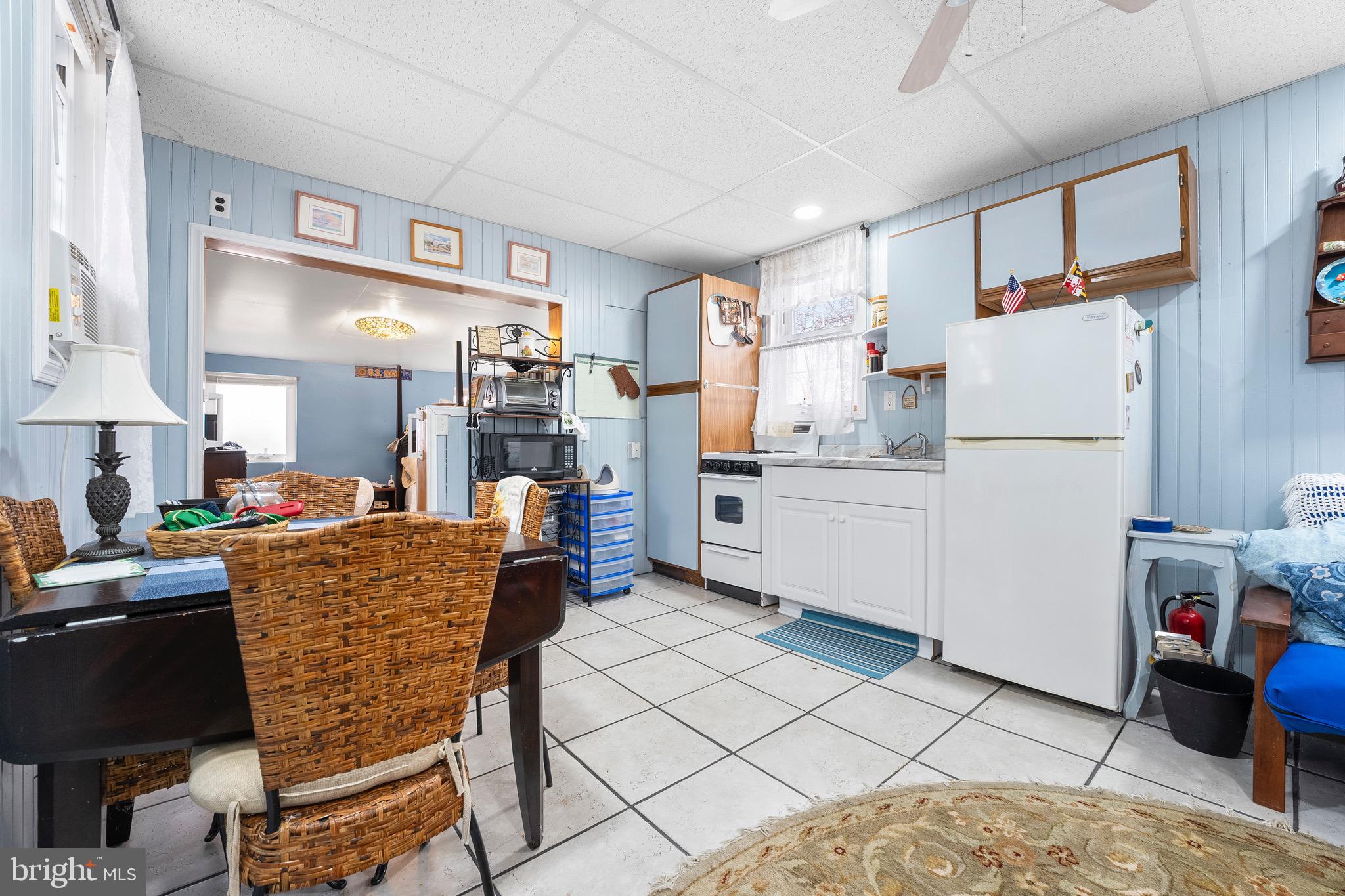 CRYSTAL BEACH MANOR - Residential