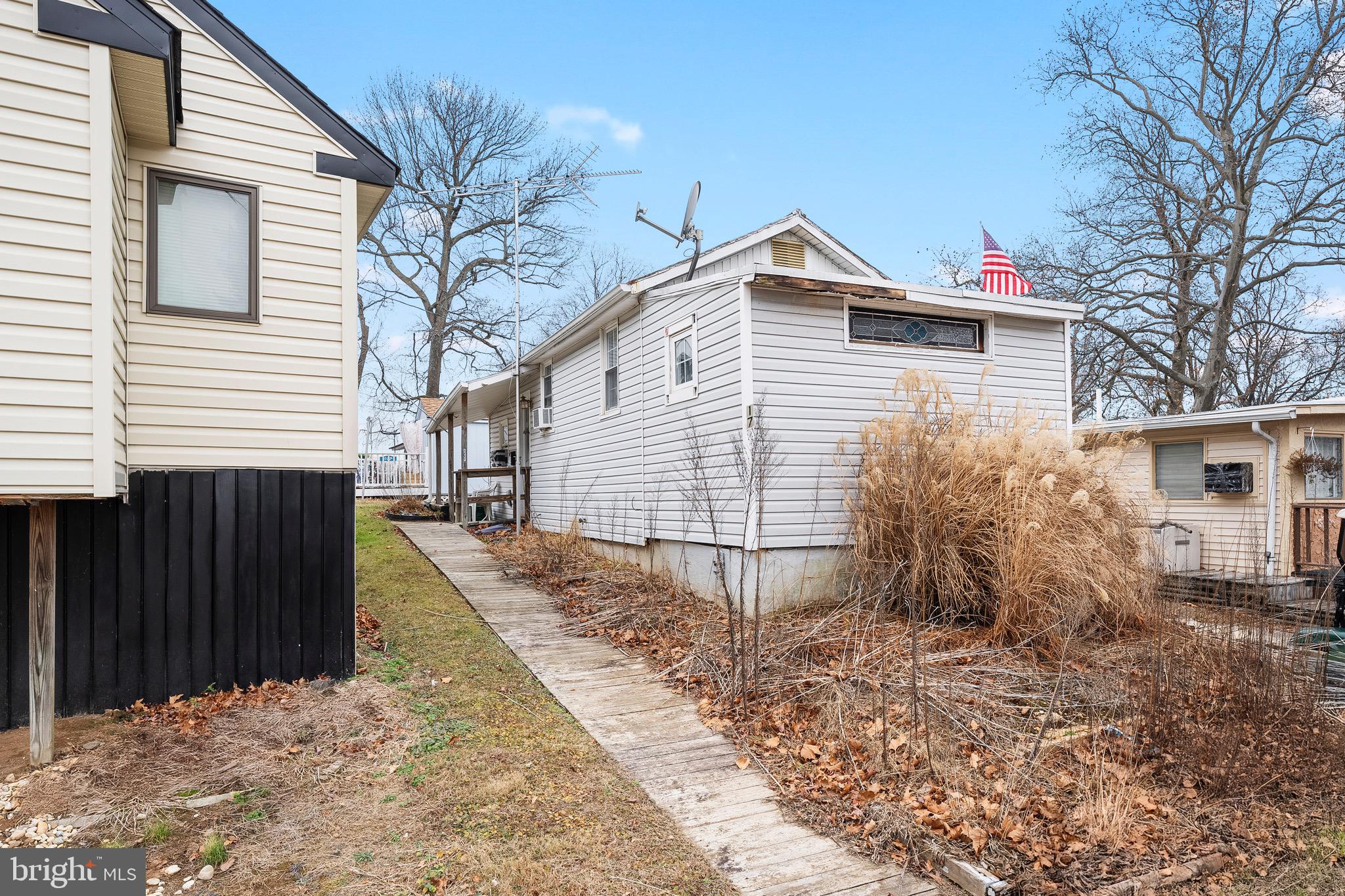 CRYSTAL BEACH MANOR - Residential