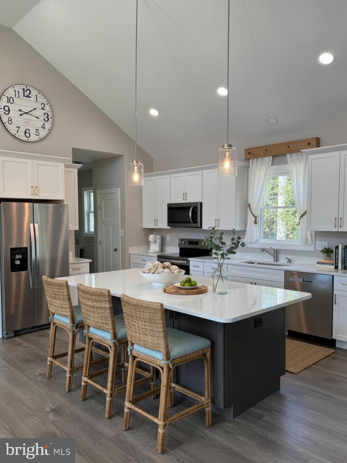 22250 HOLLYVIEW COURT