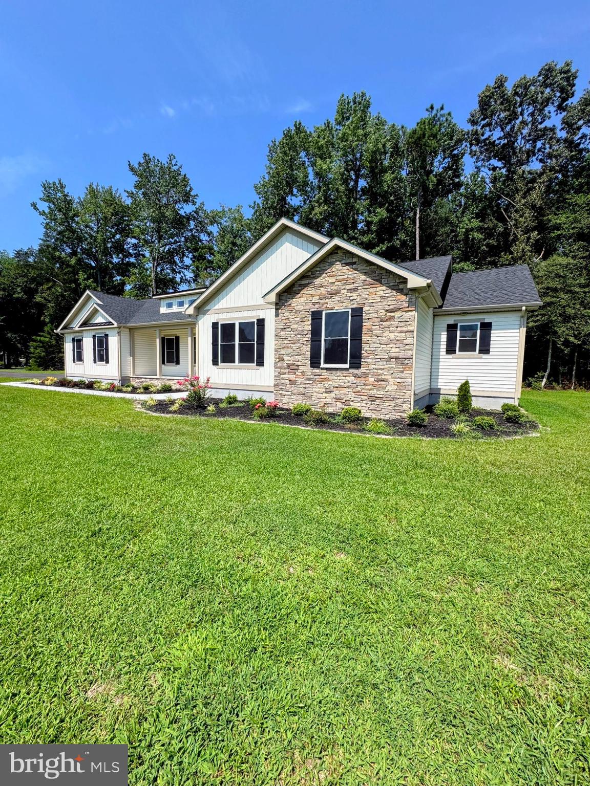 22250 HOLLYVIEW COURT