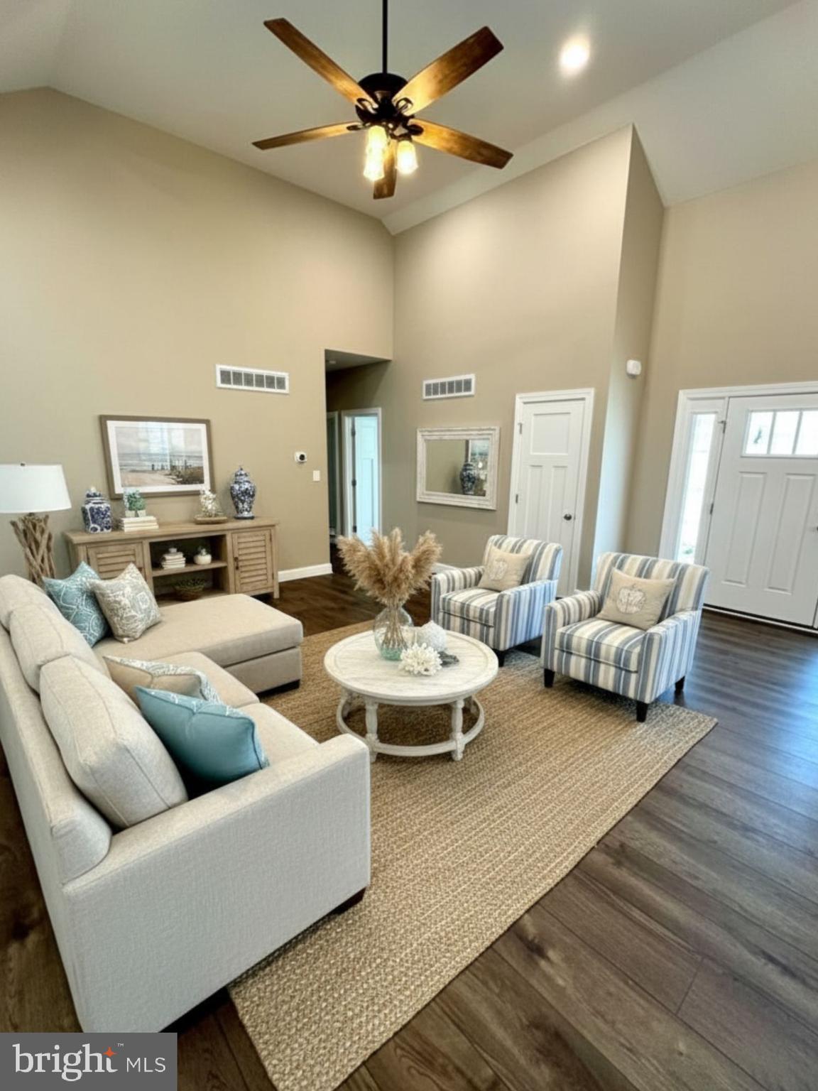 22250 HOLLYVIEW COURT