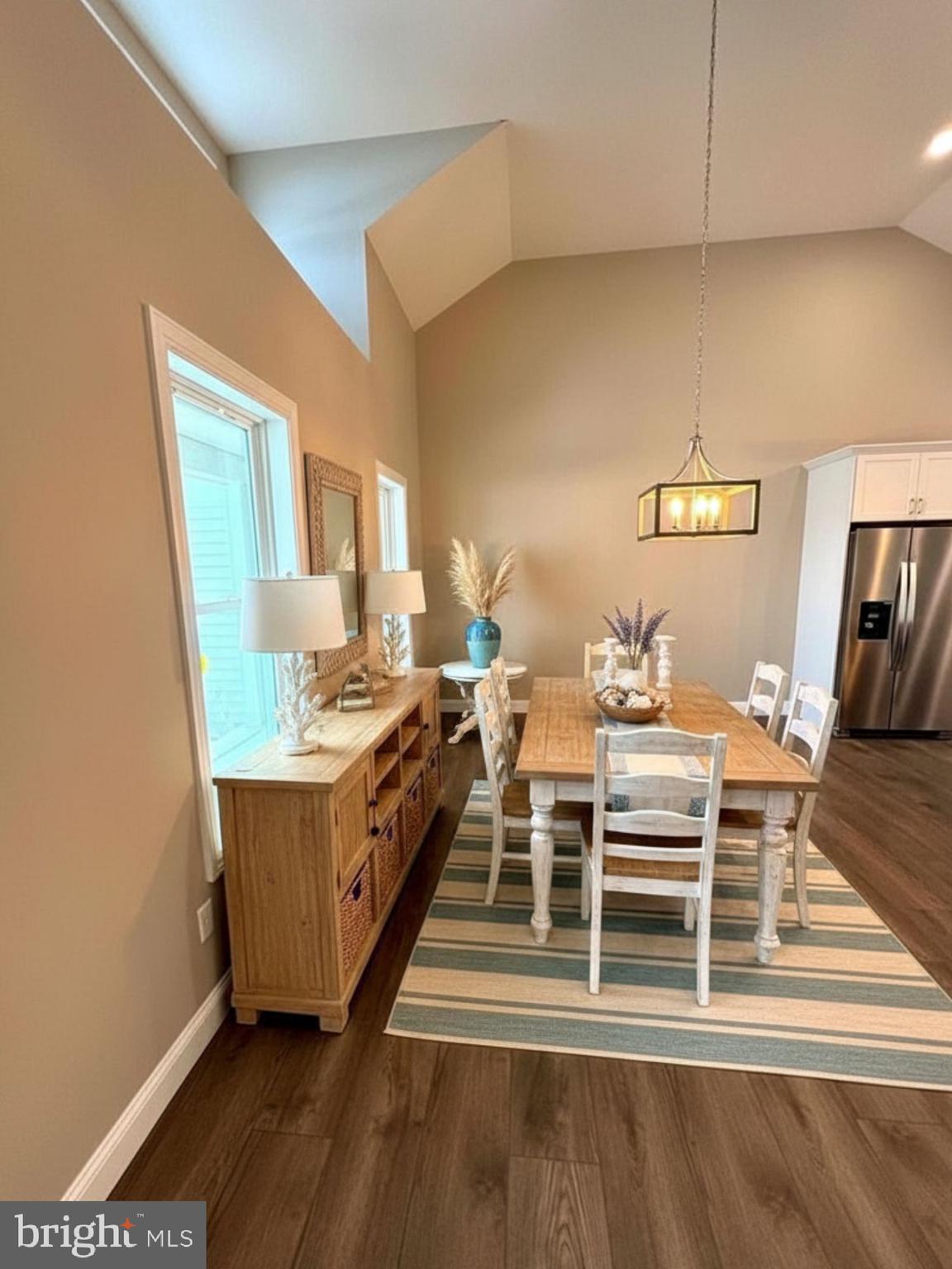 22250 HOLLYVIEW COURT