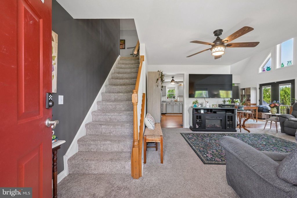 Photo of 12 Melissa Ln, PILESGROVE, NJ 08098 (MLS # NJSA2018938)