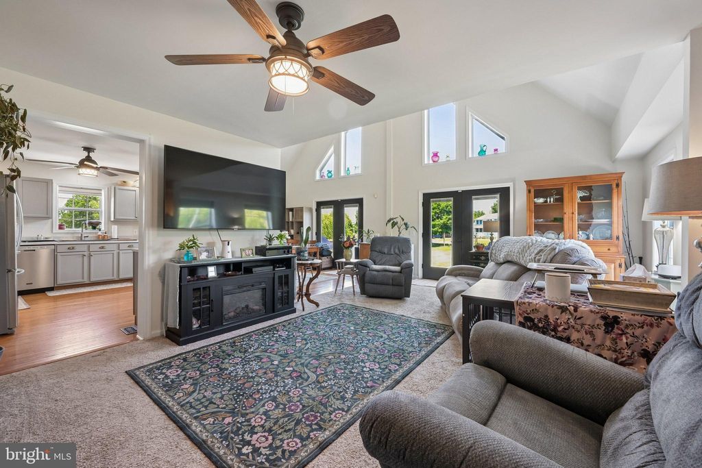 Photo of 12 Melissa Ln, PILESGROVE, NJ 08098 (MLS # NJSA2018938)