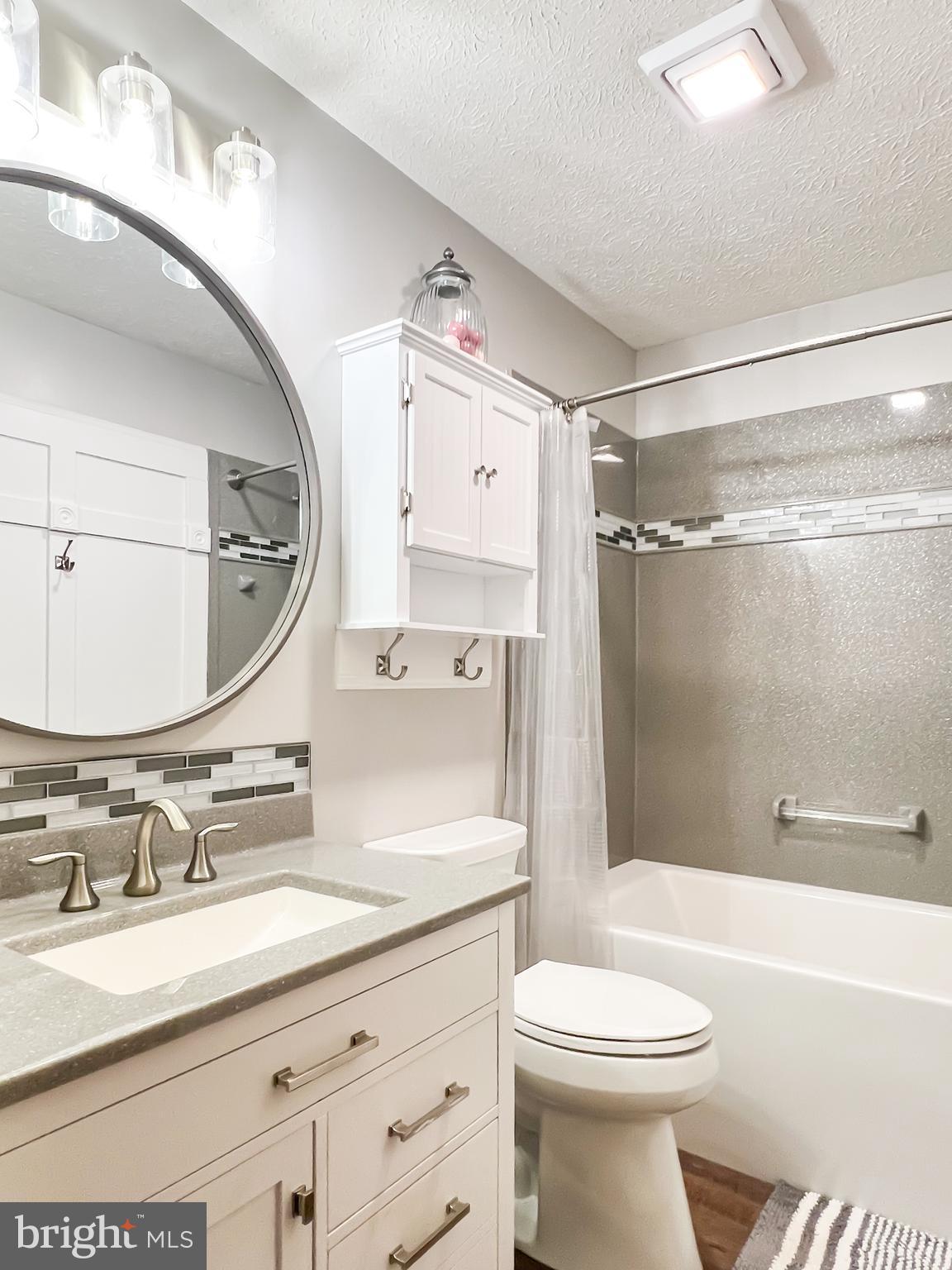 RED HAWK - Residential