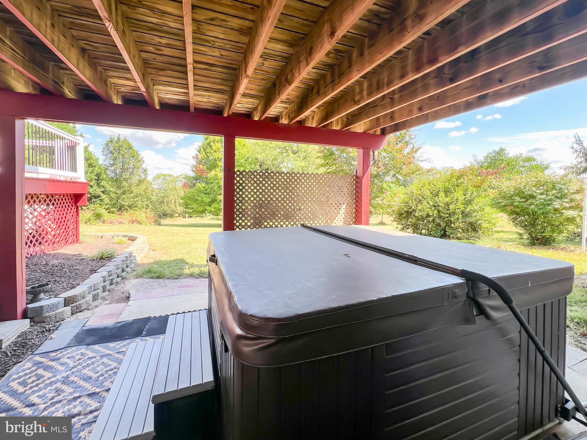 RED HAWK - Residential