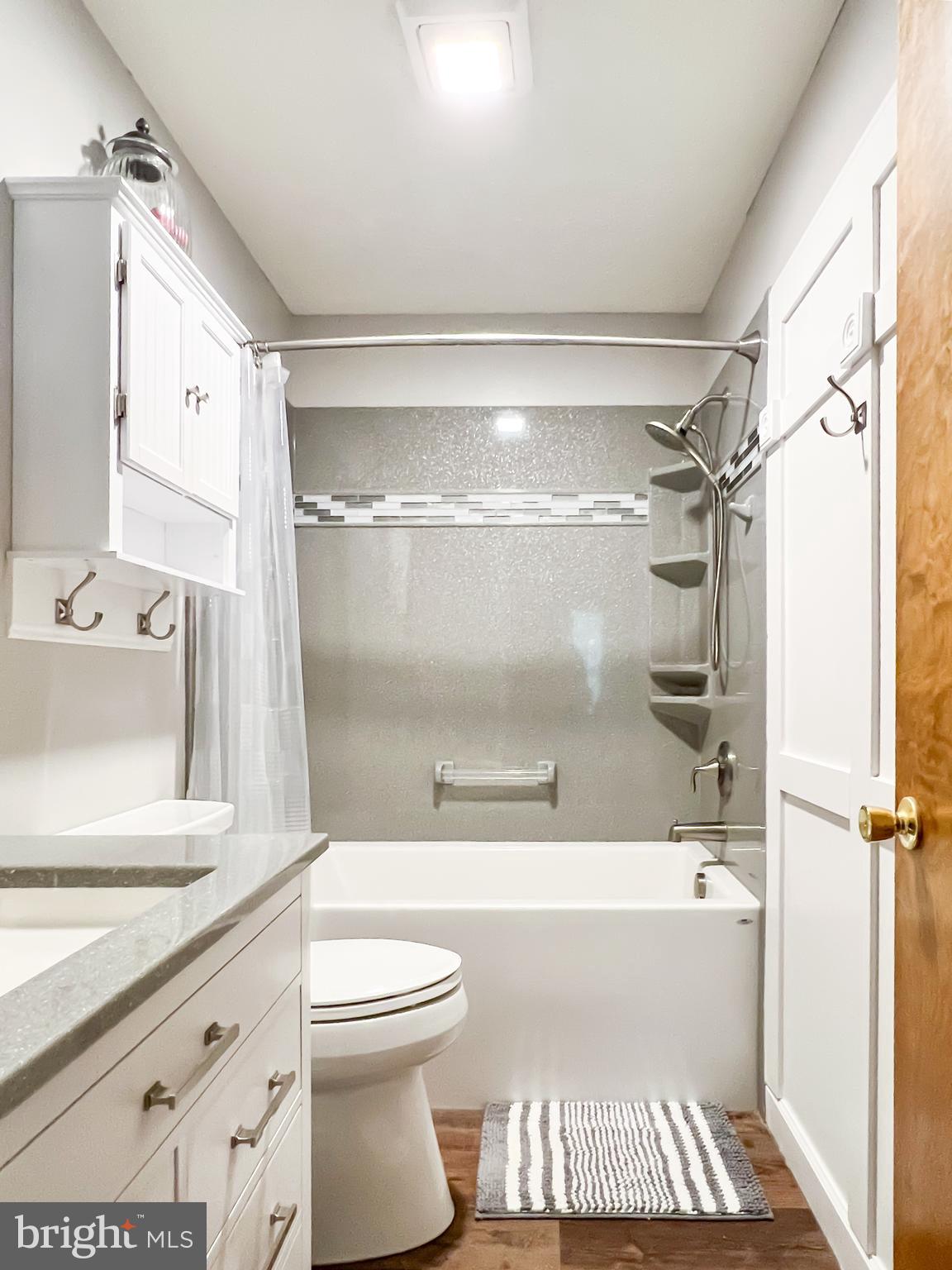 RED HAWK - Residential