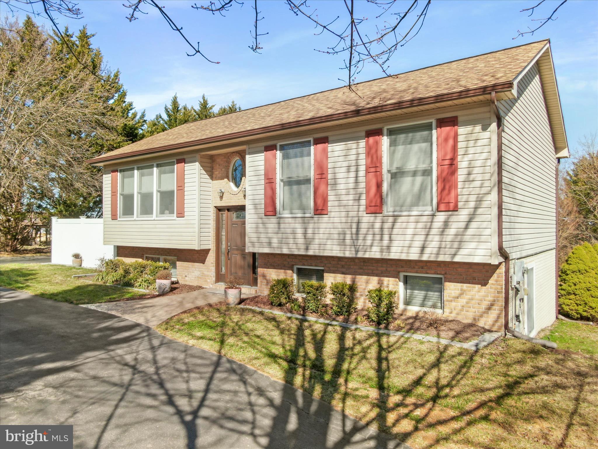 RED HAWK - Residential