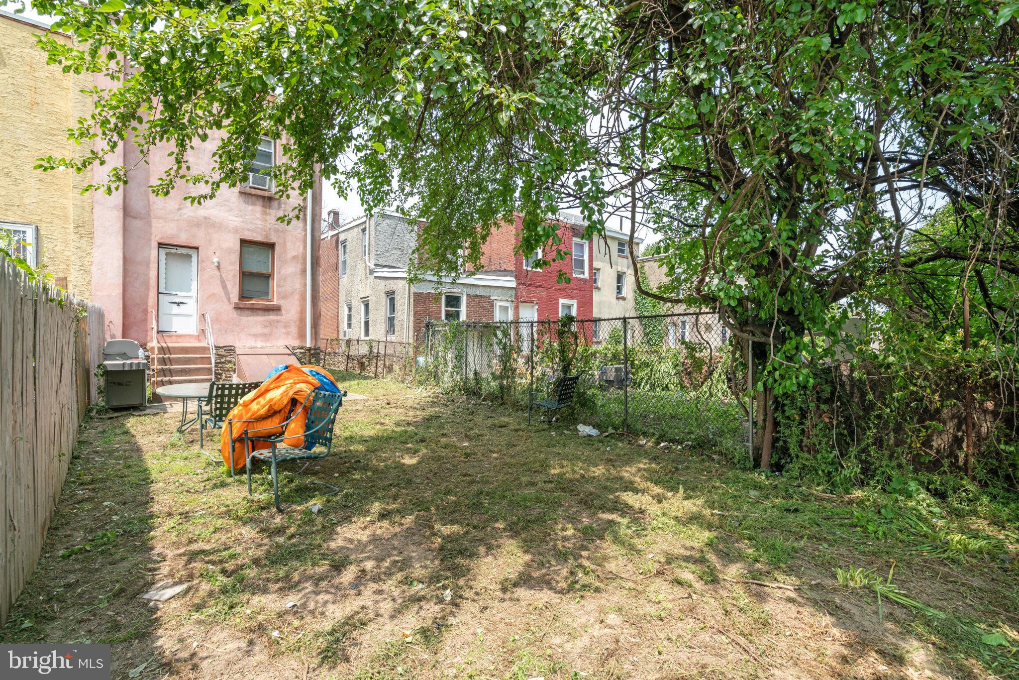 GERMANTOWN (EAST) - Residential