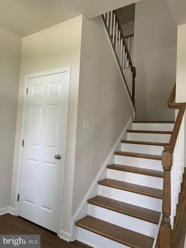 EAST VILLAGE - Residential Lease