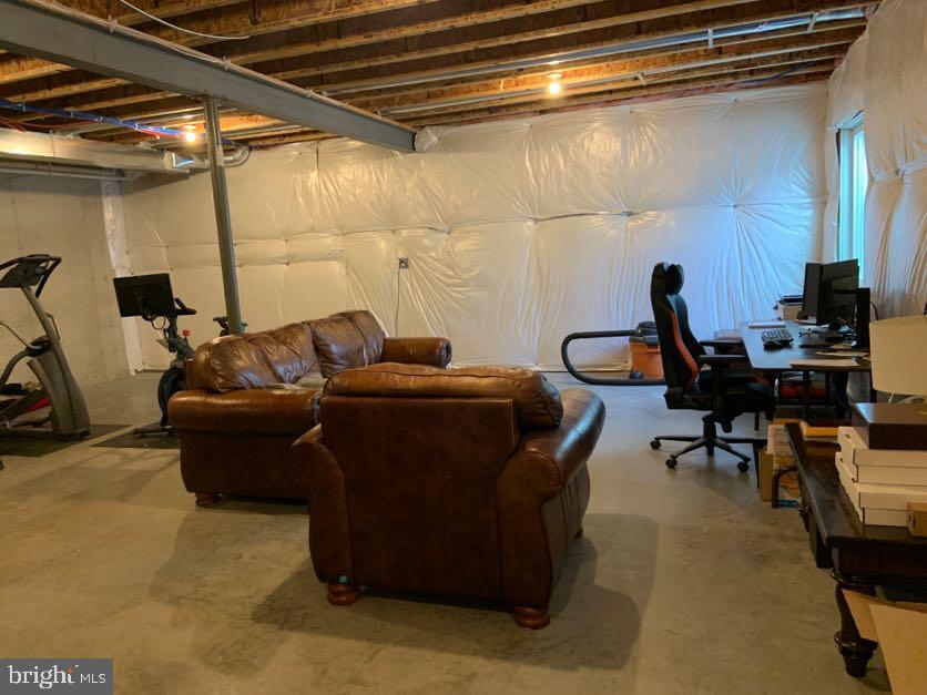 EAST VILLAGE - Residential Lease