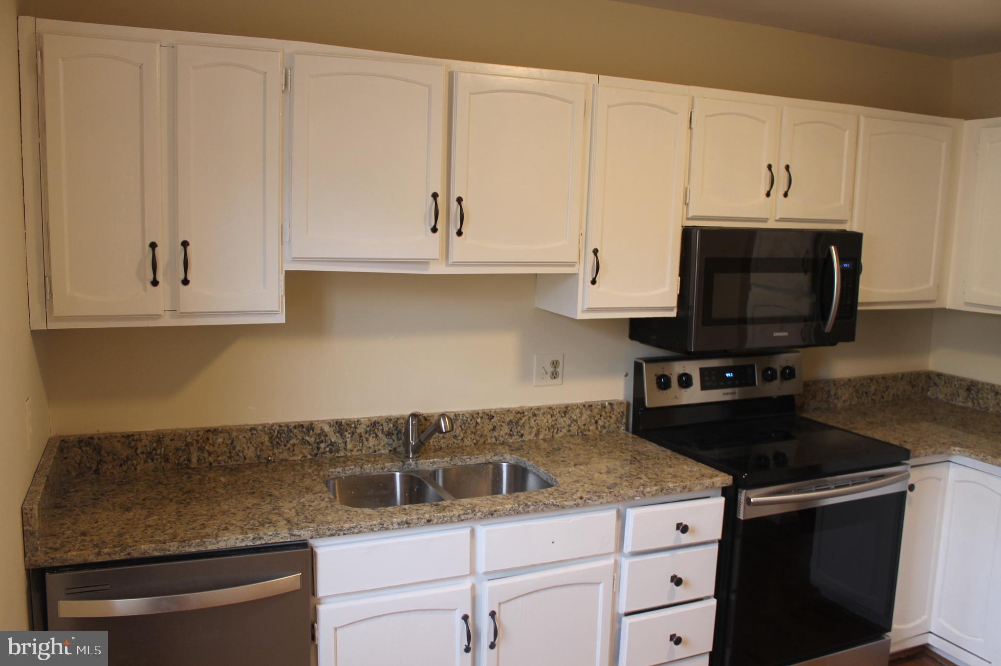 OLDE GREENWICH - Residential