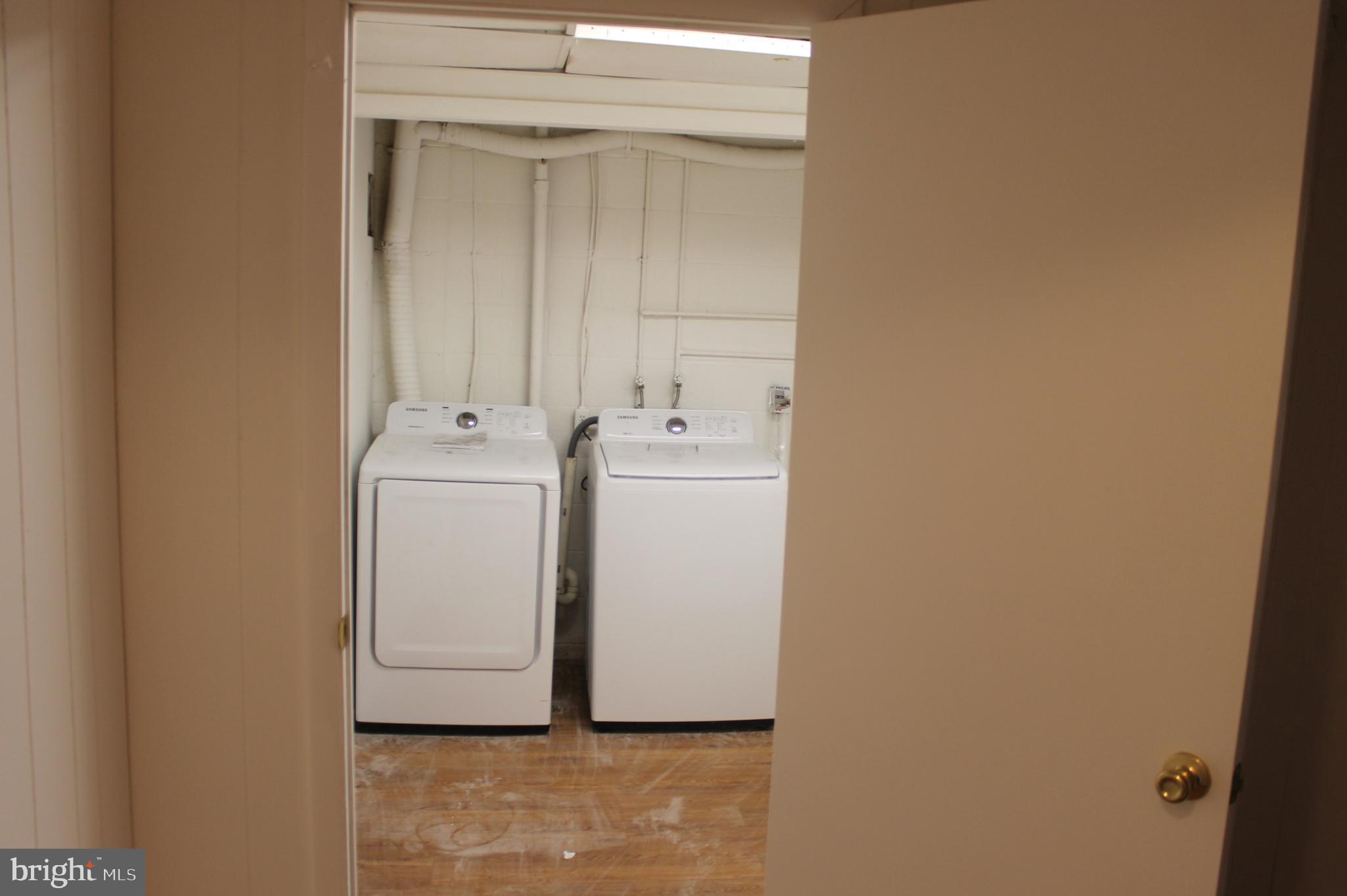 OLDE GREENWICH - Residential