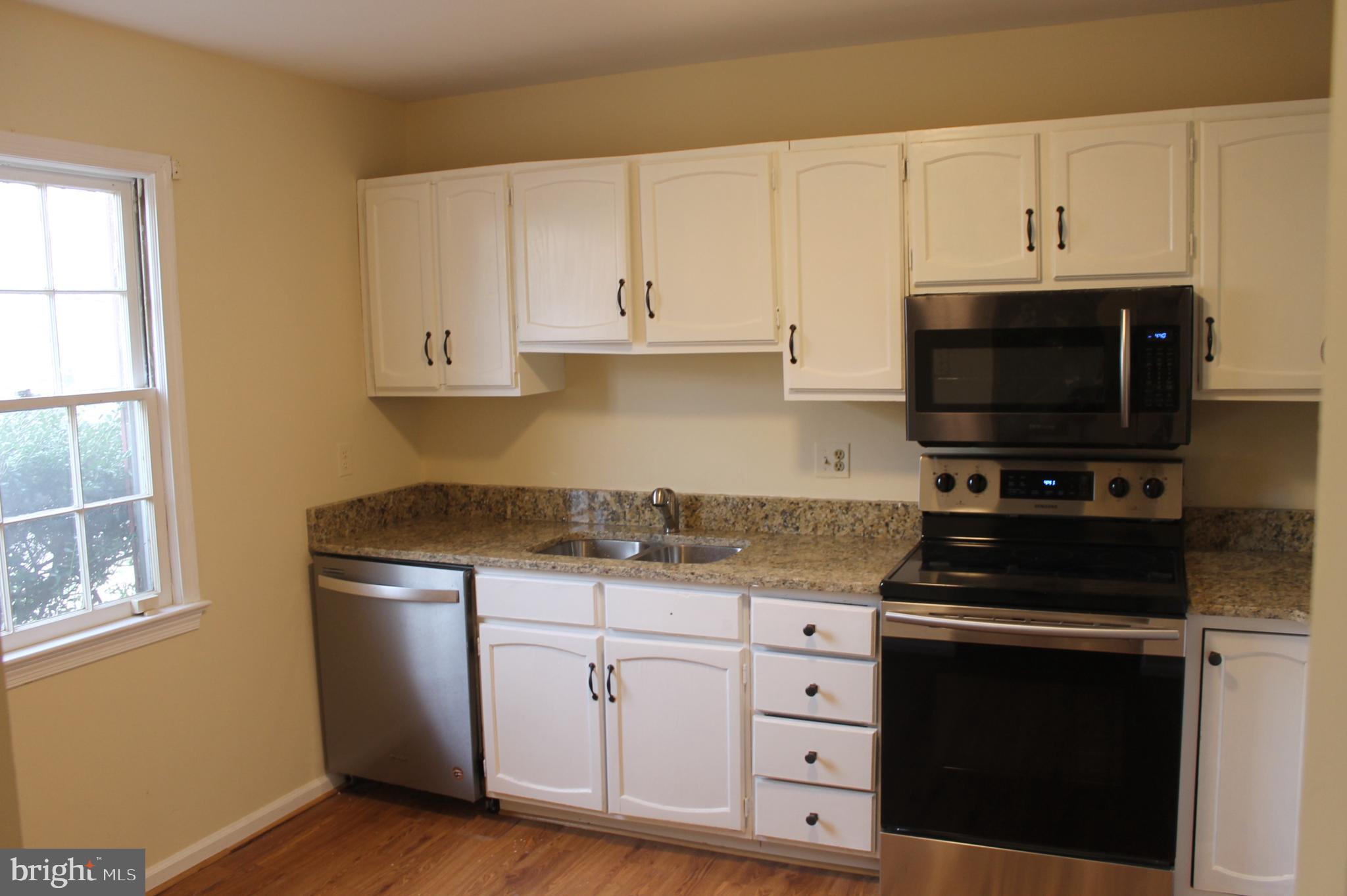 OLDE GREENWICH - Residential