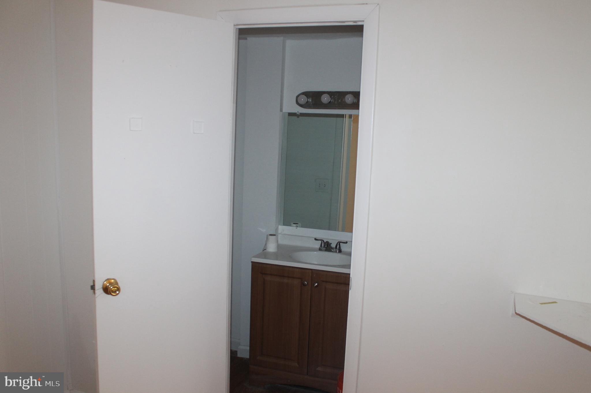 OLDE GREENWICH - Residential