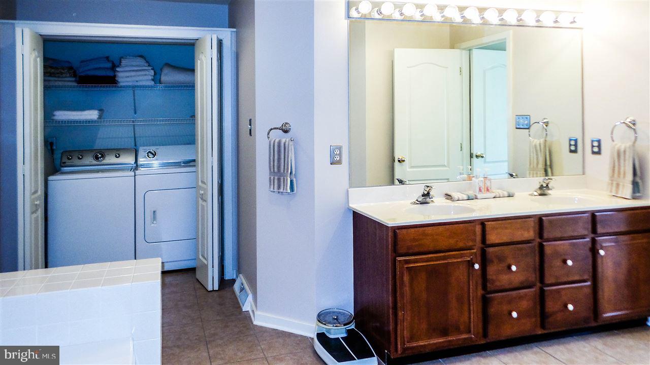 HERITAGE HILLS - Residential