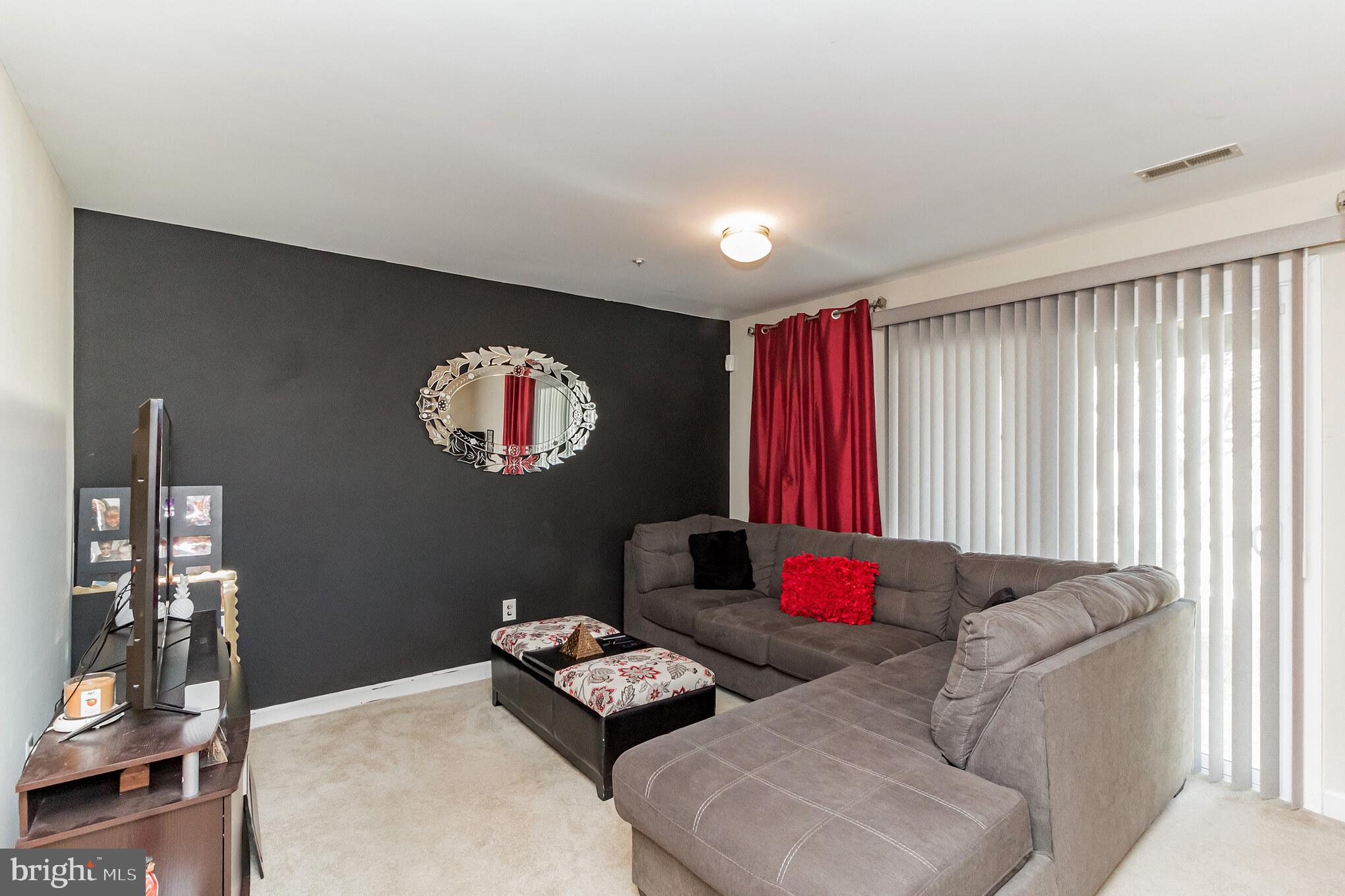 RUSSETT - Residential