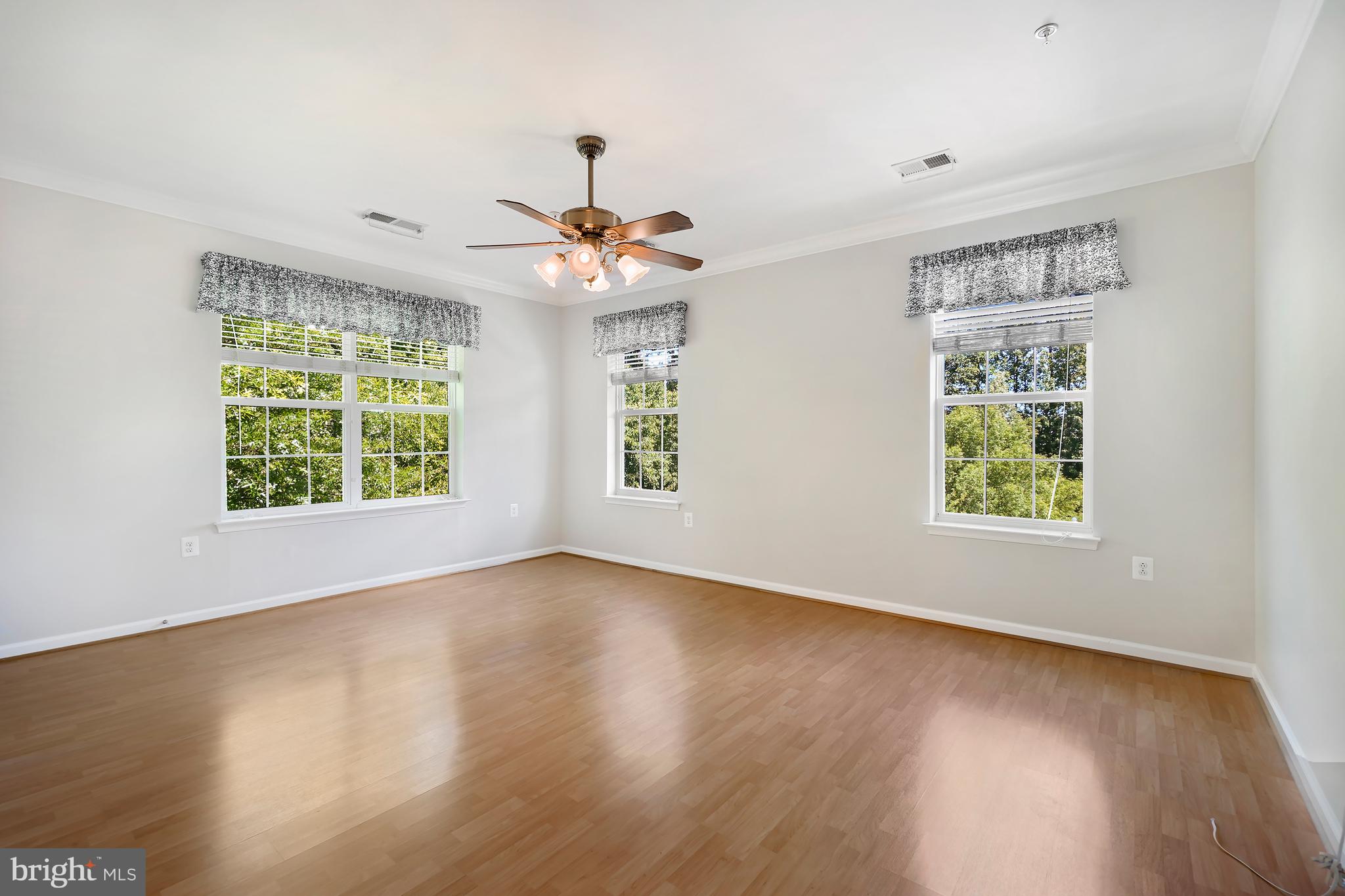 CARROLLS CREEK - Residential
