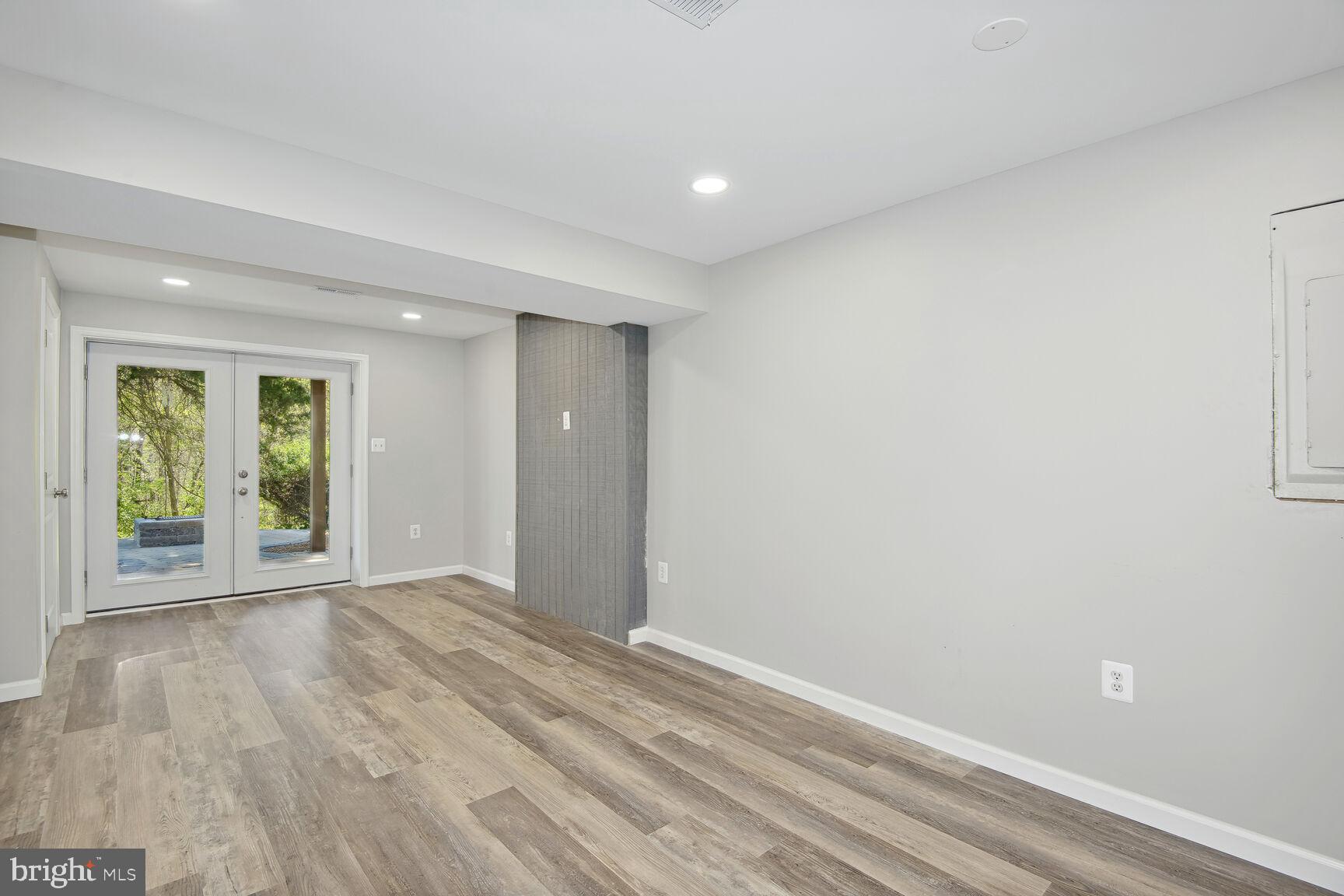 APPLE MT LAKE - Residential