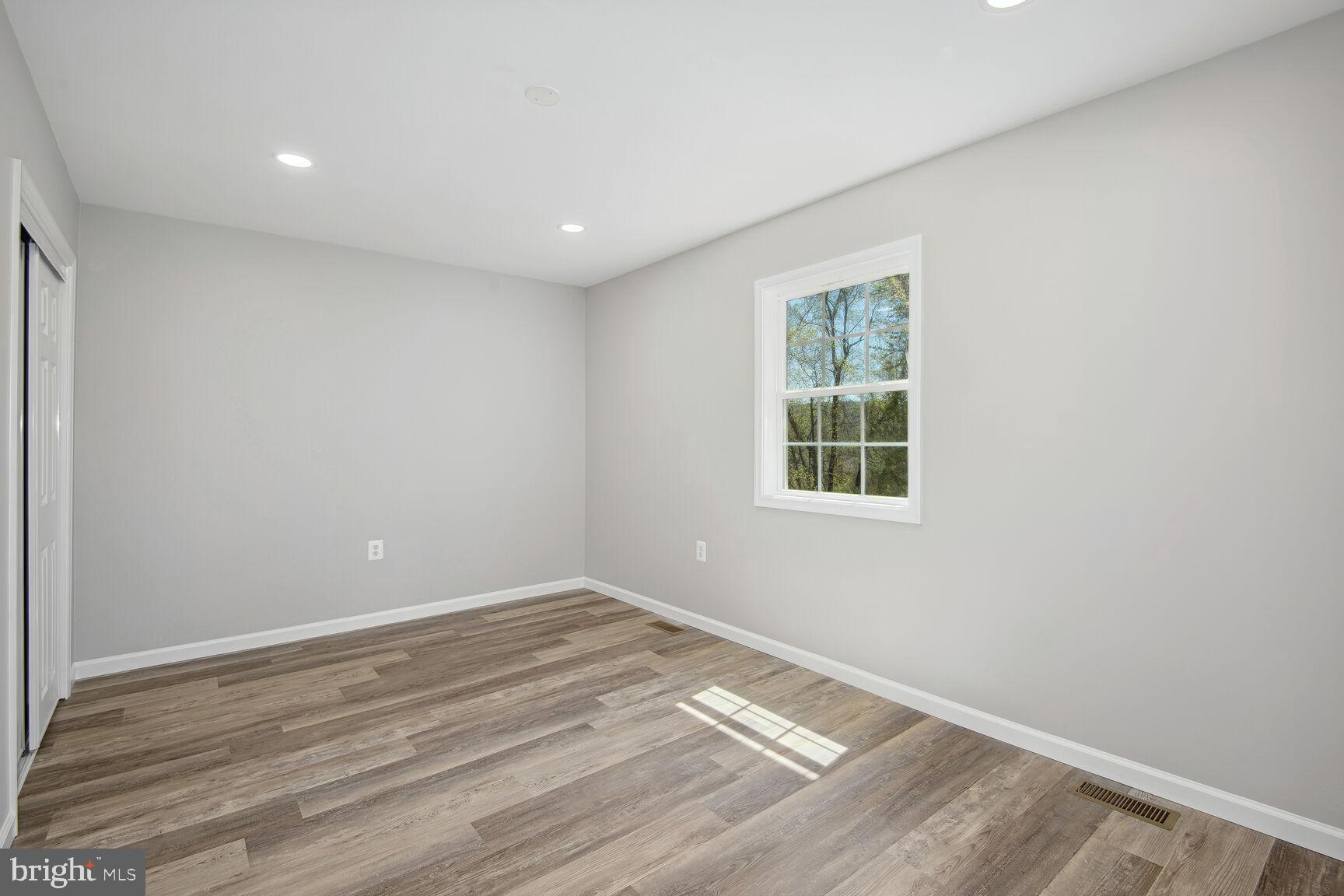 APPLE MT LAKE - Residential