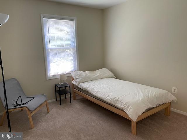 COLLEGE SQUARE - Residential Lease