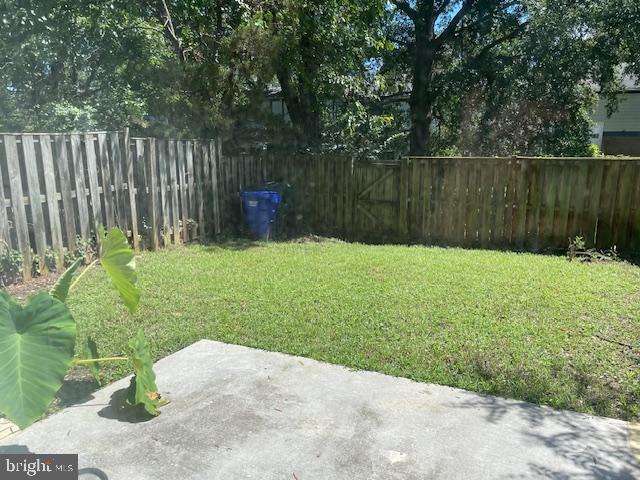 COLLEGE SQUARE - Residential Lease