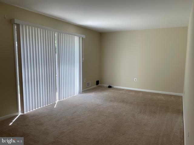 COLLEGE SQUARE - Residential Lease