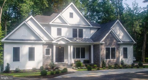 8407 HOLLY LEAF DRIVE MCLEAN VA 22102
