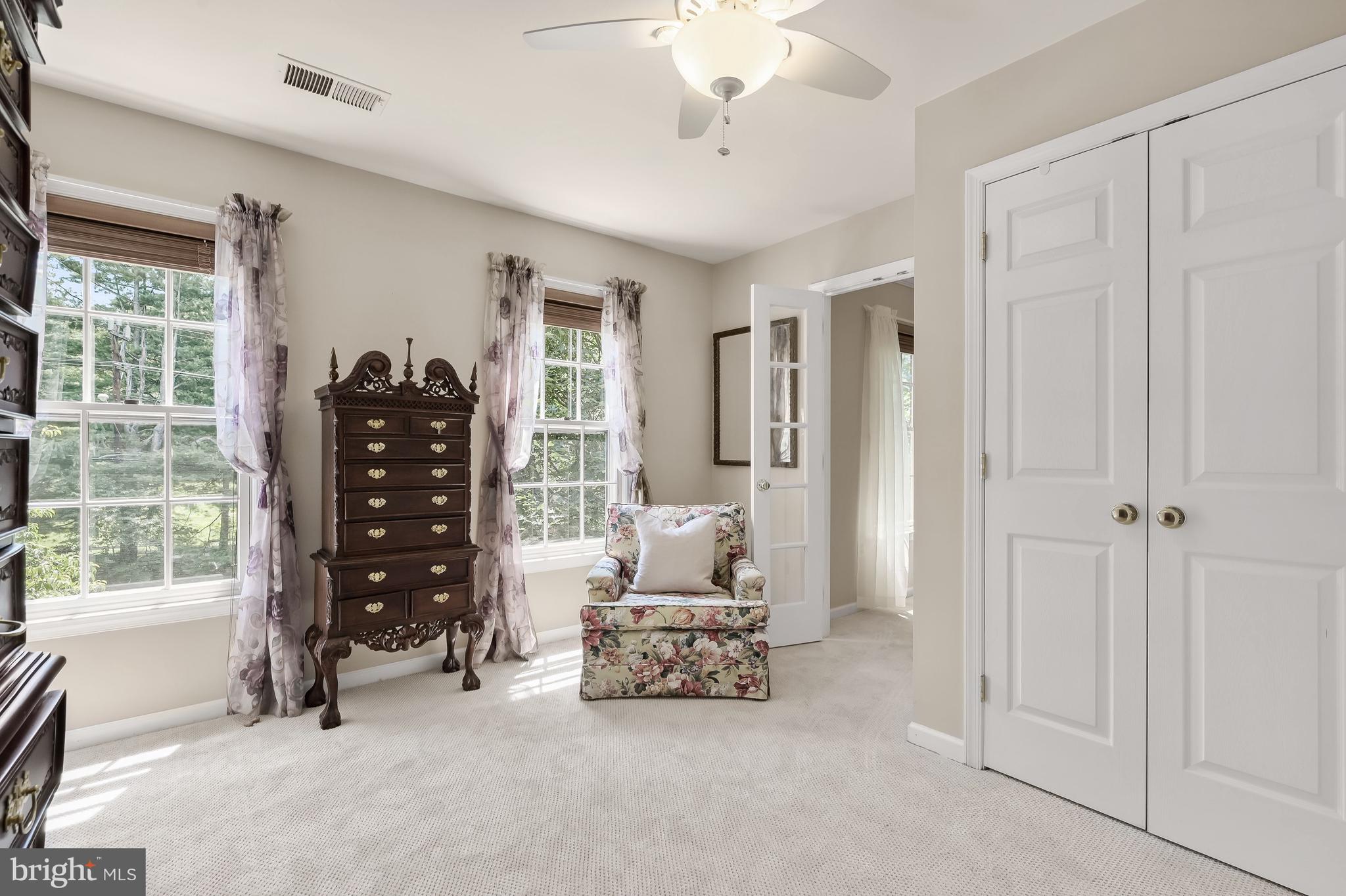 RIVER FALLS - Residential