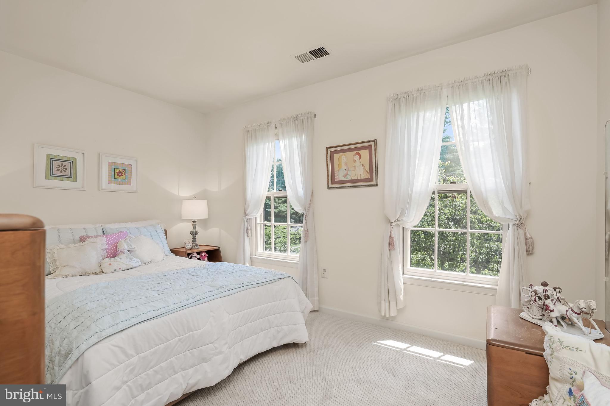 RIVER FALLS - Residential