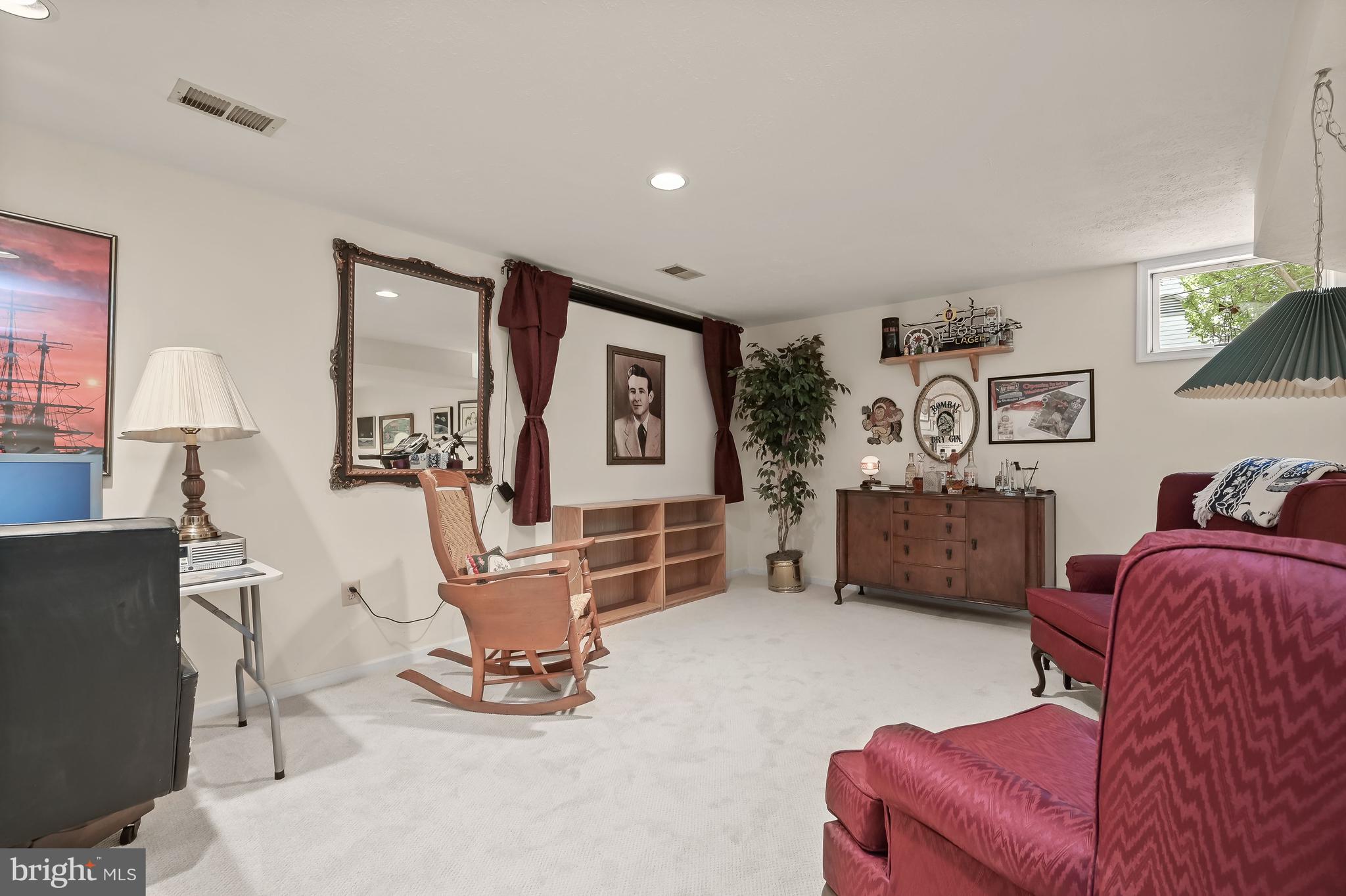 RIVER FALLS - Residential