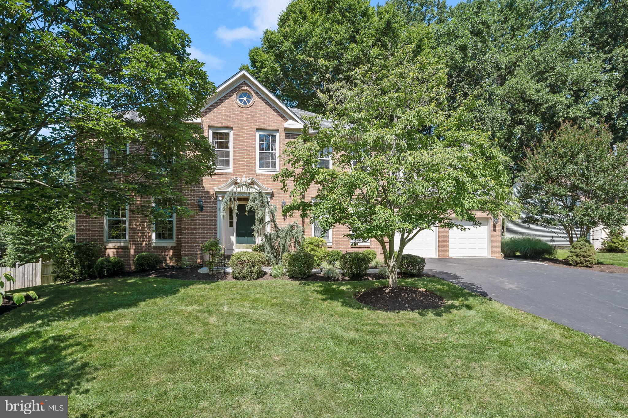 RIVER FALLS - Residential