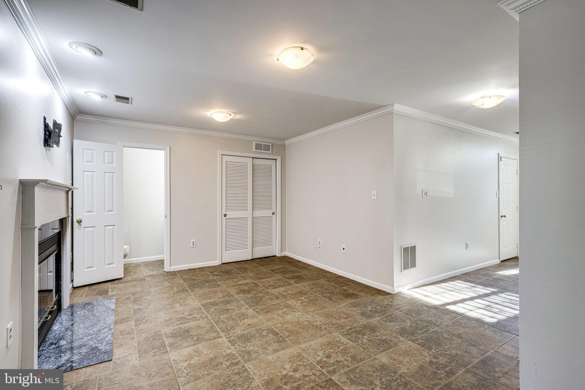 KINGSTOWNE - Residential