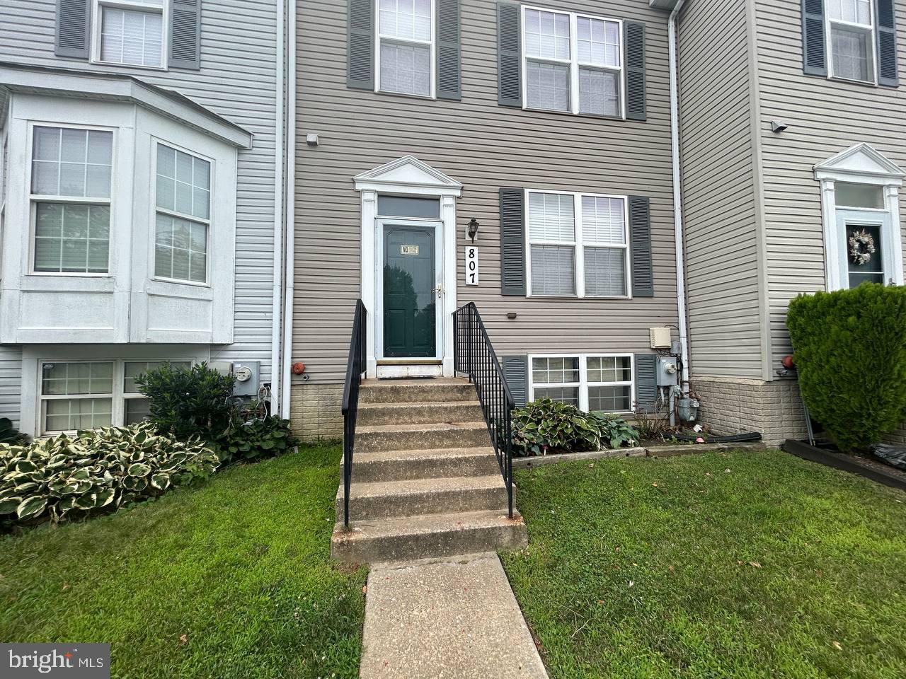 807 GOOD HARBOR ROAD