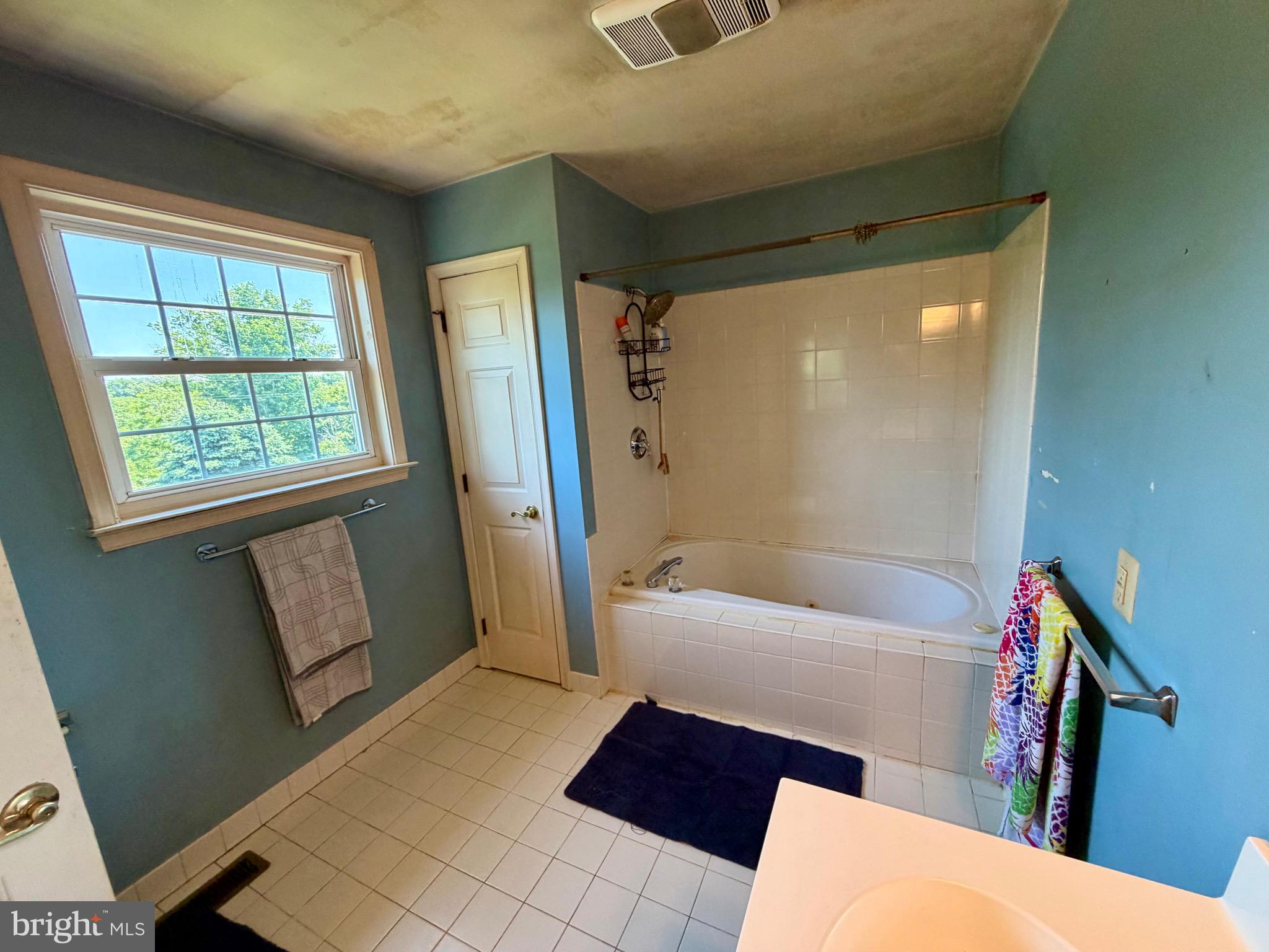 HAVERTOWN - Residential