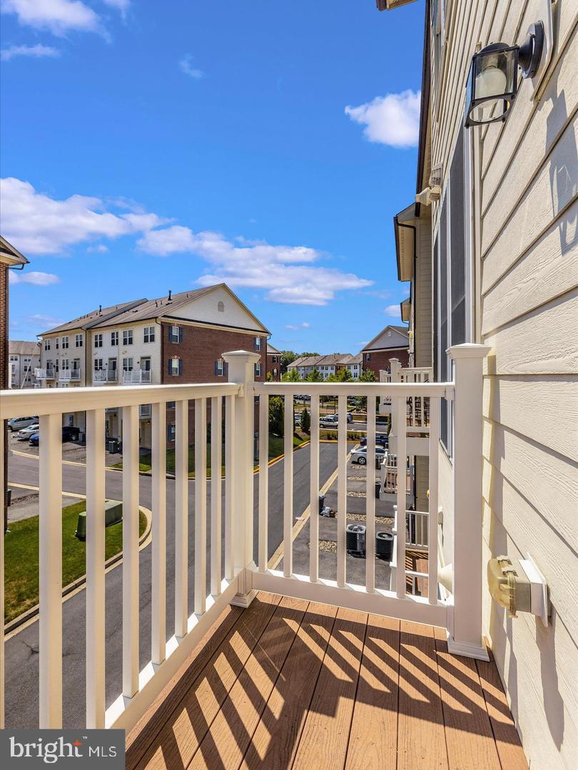 VILLAGES OF URBANA - Residential Lease