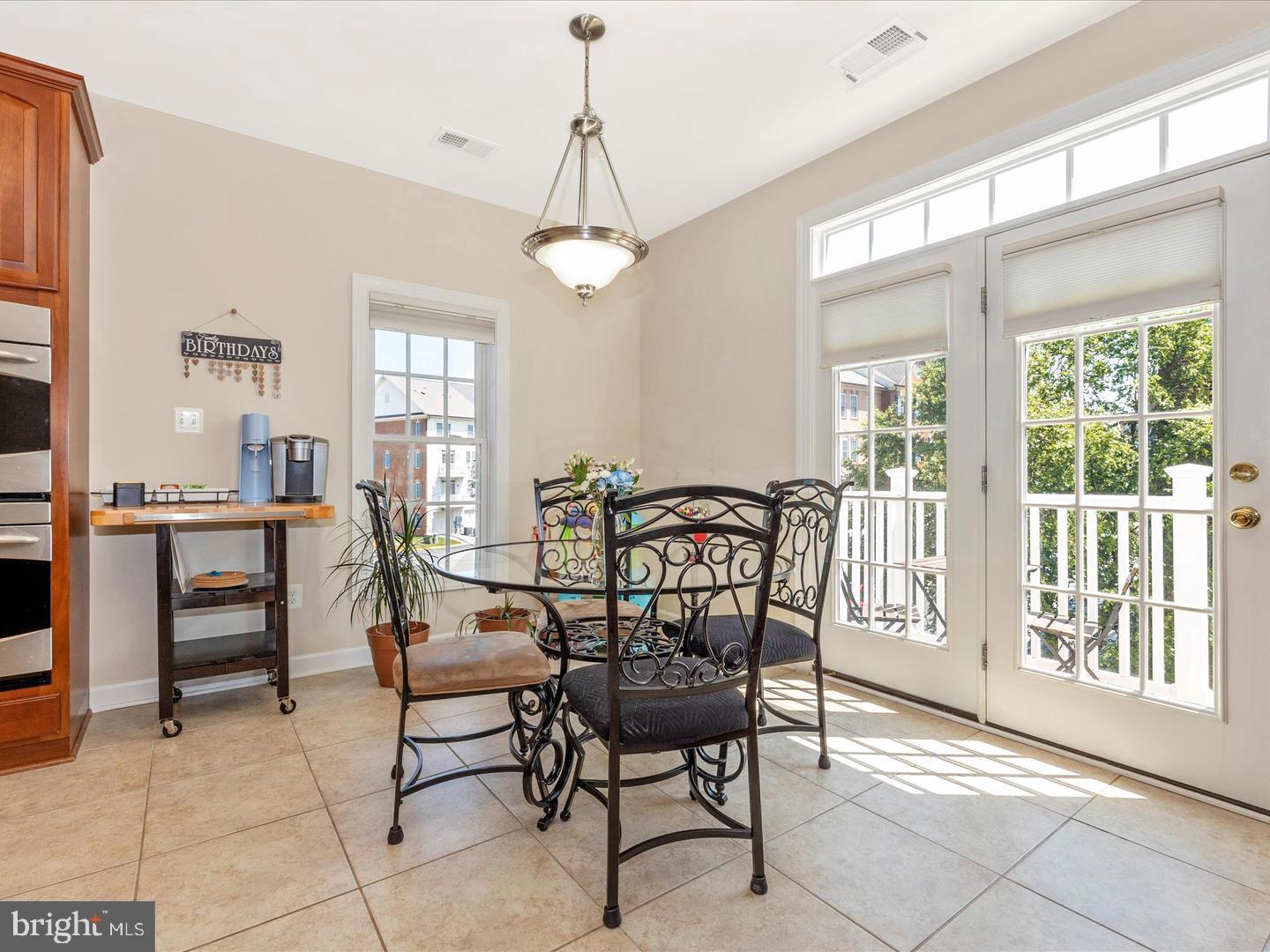 VILLAGES OF URBANA - Residential Lease