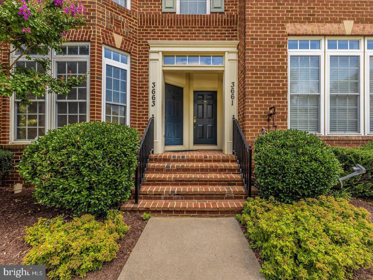 VILLAGES OF URBANA - Residential Lease