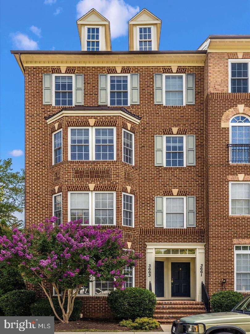 VILLAGES OF URBANA - Residential Lease