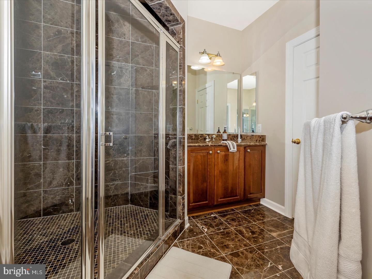 VILLAGES OF URBANA - Residential Lease